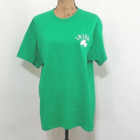 Gildan Other - IRISH green shamrock clover St. Patrick's Day Notre Dame graphic tee Lrg. Unisex